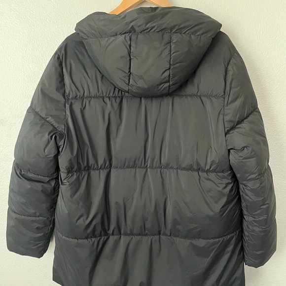 Old Navy petite Water-Resistant Hooded Puffer Jacket - Picture 4 of 5